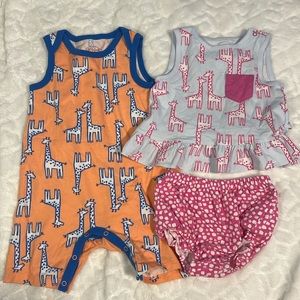 Boy/Girl TWINS giraffe set!